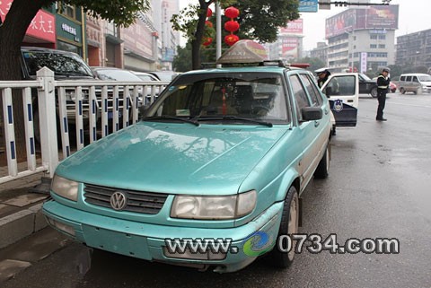 重拳整治非法营运出租车 暂扣车辆罚款200元