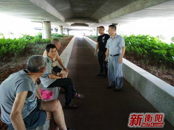 蒸湘区区人口_蒸湘中学老师合照(2)